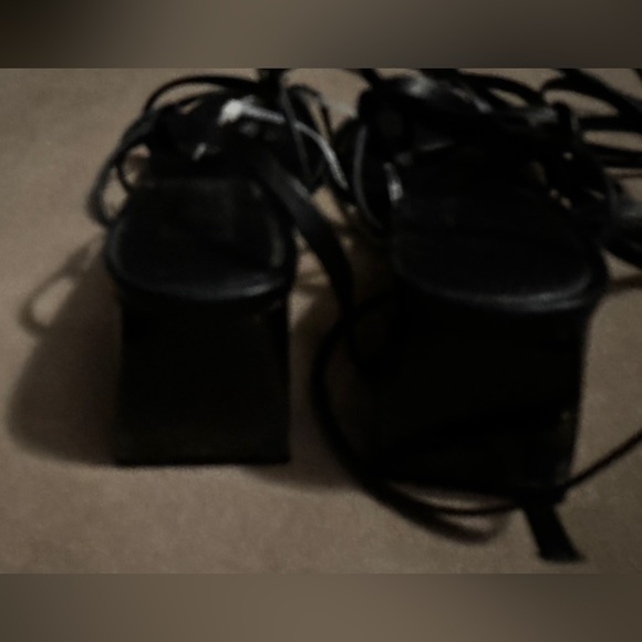 Deltan Size 8M Fawn Ankle Wrap Strappy Block Heel Thong Dress Sandals Black NEW - Picture 6 of 7